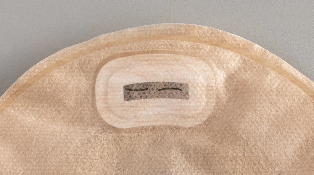 ostomy pouch with filter